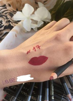 Акція олівець для губ lip liner №17 винний бургунд lambre  в кедровому дереві