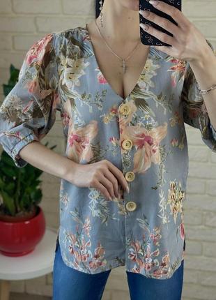 Летняя блуза в цветочный принт1 фото