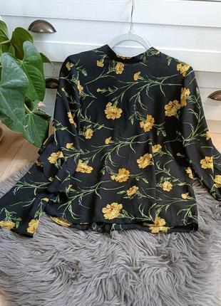 Красивая блуза цветы от warehouse, размер m1 фото