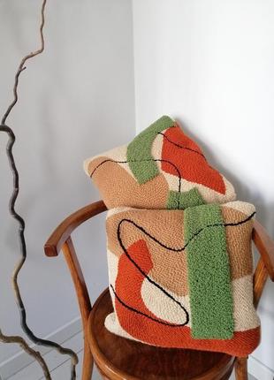Декоративная подушка с вышивкой, абстрактный дизайн6 фото