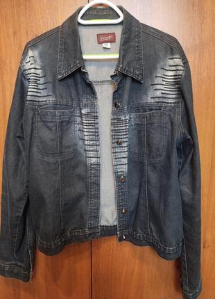 Жіноча джинсова куртка