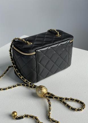 Жіноча сумка в стилі chanel classic black lambskin pearl crush vanity bag premium.9 фото