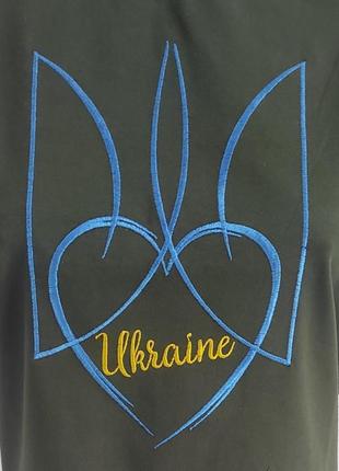 Футболка з вишивкою жіноча i love ukraine колір хакі, футболка...6 фото