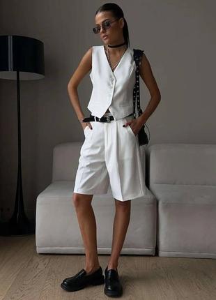 🎨3! шикарний жіночтй костюм жилетка шорти шорты бермуди бермуды білий белый жилет жилетка женский