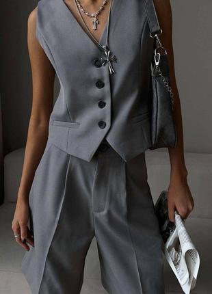 🎨3! шикарний жіночий костюм сірий серый женский шорти шорты жилетка жилет бермуди бермуды3 фото
