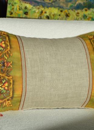 Льняна подушка з українським орнаментом1 фото
