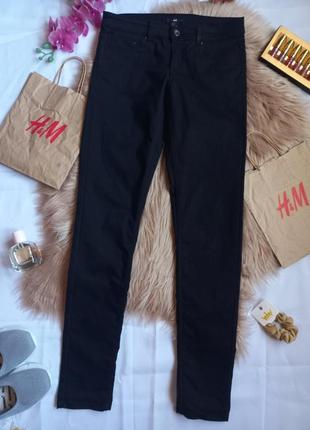 Черные стрейчевые джинсы h&m
