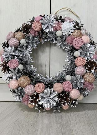 Новорічний вінок на двері, різдвяний вінок із шишок