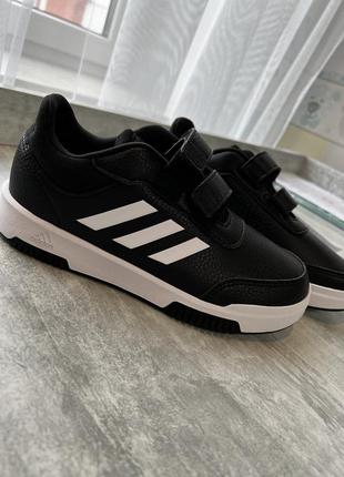 Детские кроссовки adidas