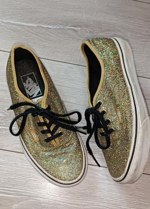 Золотистые кеды vans