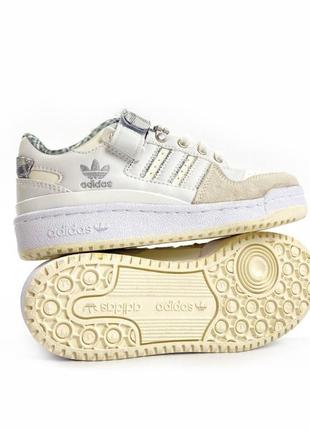 Кроссовки adidas forum