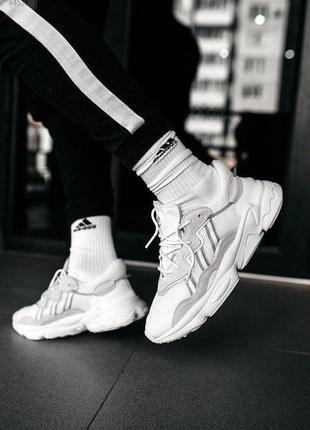 Кроссовки adidas ozweego