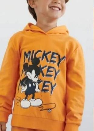 Свитшот с микимаусом sinsay от disney оранжевого цвета 6-8 лет