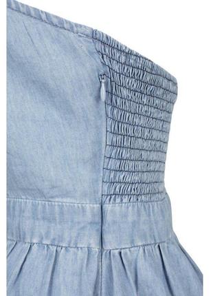 Женское джинсовое платье-бандо - голубой цвет10 фото