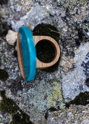 Дерев'яний перстень з епоксидною смолою2 фото