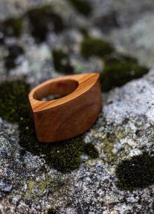 Деревянный перстень3 фото