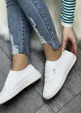 Кросівки жіночі білі літні (в-14-26)