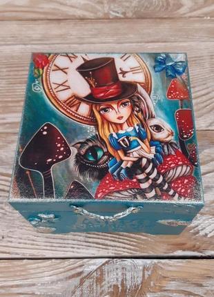 Шкатулка для украшений "алиса в стране чудес"