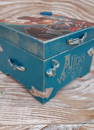 Шкатулка для украшений "алиса в стране чудес"