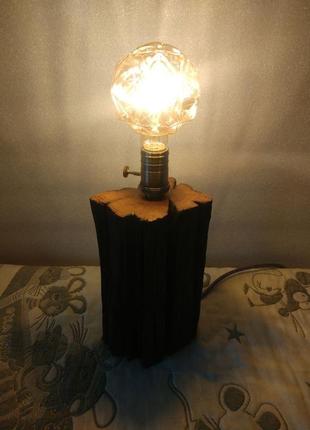 Настольная лампа из балки столетнего дуба4 фото