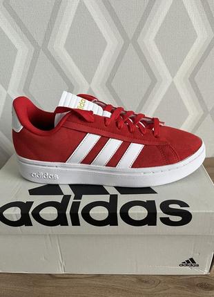 Кроссовки женские adidas powerlift красные.