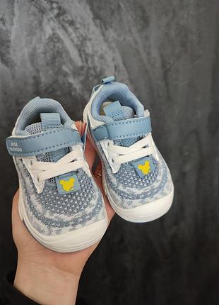 Кросівки для малюків