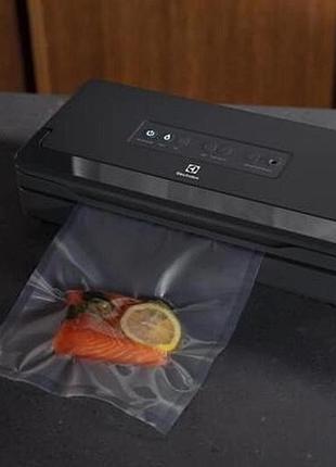 Вакууматор electrolux explore e6vs1-6ag 100 вт