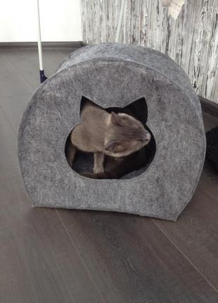 Домик для кота из войлока "палатка" серый2 фото