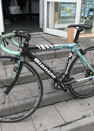 Шосейний велосипед — bianchi 3d- рама carbon, ідеал — дуже дешево