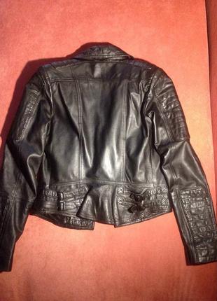 Короткая черная кожаная куртка / косуха4 фото