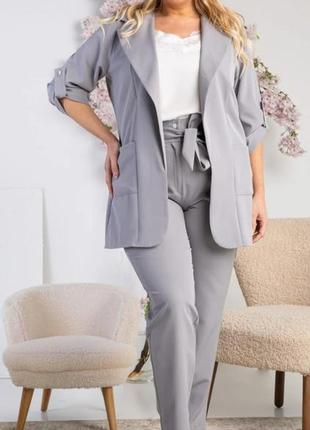 Костюм жіночий