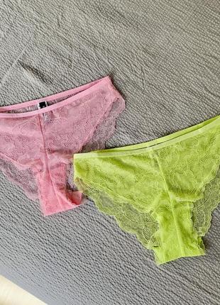 Мереживна білизна яскравих кольорів