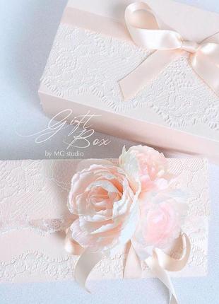 Gift box "bourgeois" цвет 2 (персик) - открытка в коробочке2 фото
