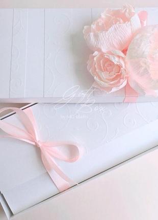 Gift box «mona» цвет 1 (молочный) - открытка в коробочке3 фото