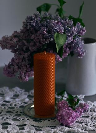 Велика еко медова свічечка з бджолиного воску оранжевого кольору для дому та декору3 фото