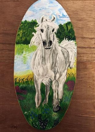 Малюнок на дерев'яній дощечці "кінь"
