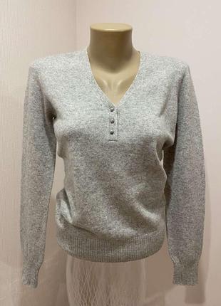 Свитер женский шерстяной