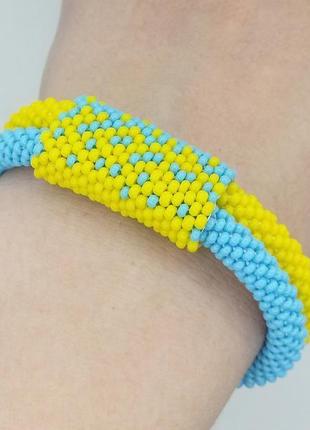 Желто-голубой браслет с бисера, украшение, жгут из бисера3 фото