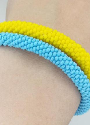 Жовто-блакитний браслет з бісеру2 фото