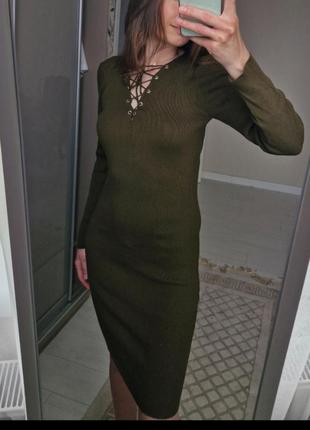 Платье трикотажное миди со шнуровкой,оливкового цвета6 фото