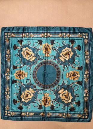 Красивый  платок в стиле гермес