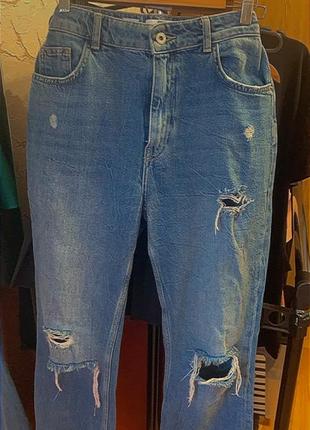 Новые джинсы фирмы bershka, состояние отлично.2 фото