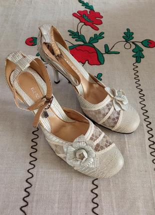 Жіноче взуття/ туфлі відкриті сріблясті 🤍 39 розмір