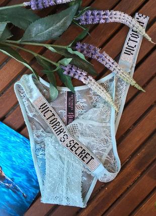 Кружевные бразилианы со стразами shine strap lace brazilian panty victoria's secret3 фото
