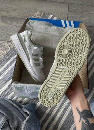 Кросівки adidas forum low white olive2 фото