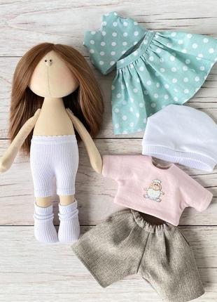 Кукла игровая с комплектом одежды