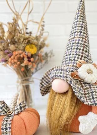 Гном в шляпе с тыквой, домашний текстильный декор