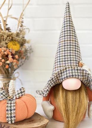 Гном в шляпе с тыквой, домашний текстильный декор