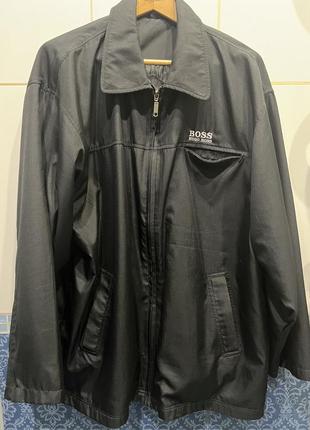 Мужская ветровка куртка hugo boss черного цвета1 фото