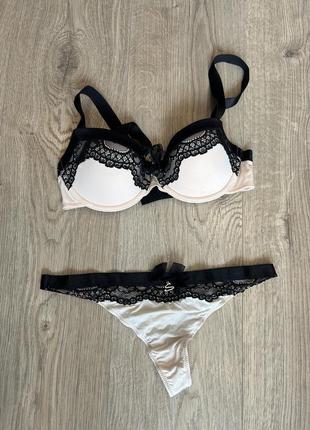 Сексуальный набор белья бюстгальтер стринги 70в